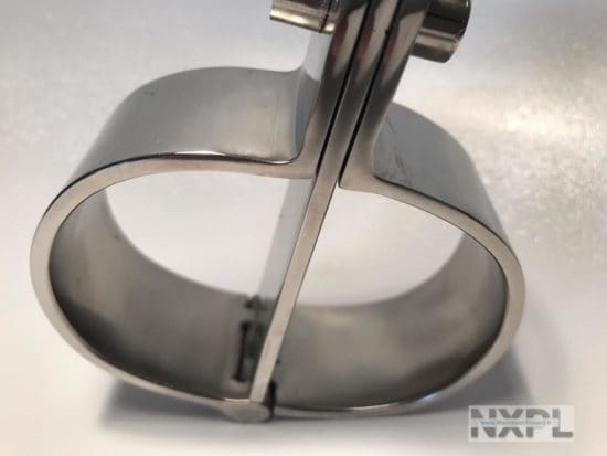 Test des menottes jointes en acier de la marque Kub - NXPL