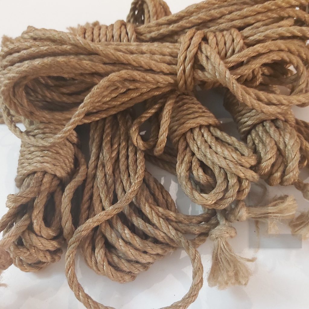 Où et pourquoi acheter des cordes de Shibari et/ ou de Kinbaku déjà préparées - NXPL